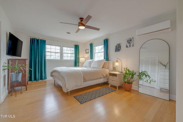 2405 Rambling Road, Johnson City, TN 37604