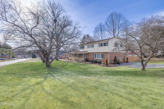 2405 Rambling Road, Johnson City, TN 37604