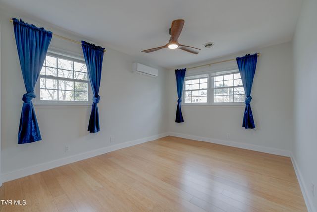 2405 Rambling Road, Johnson City, TN 37604