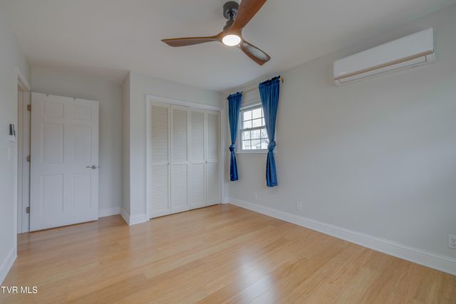 2405 Rambling Road, Johnson City, TN 37604