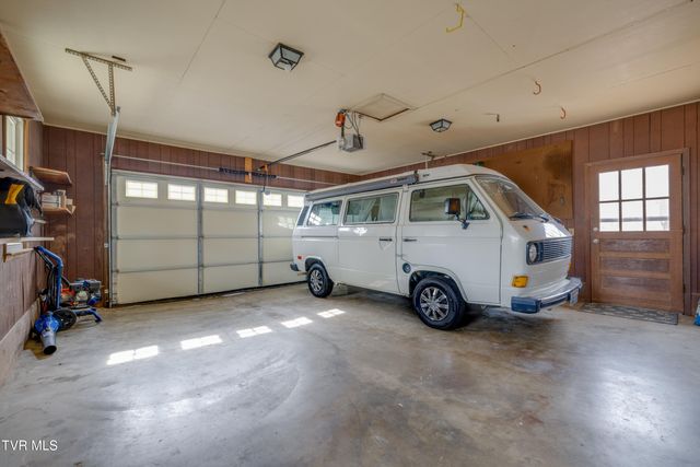 2405 Rambling Road, Johnson City, TN 37604