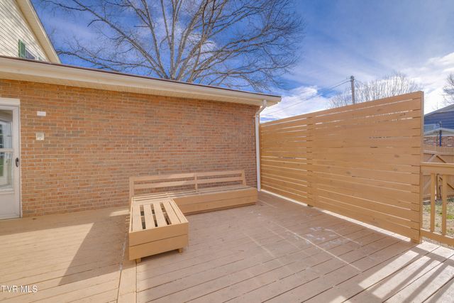 2405 Rambling Road, Johnson City, TN 37604