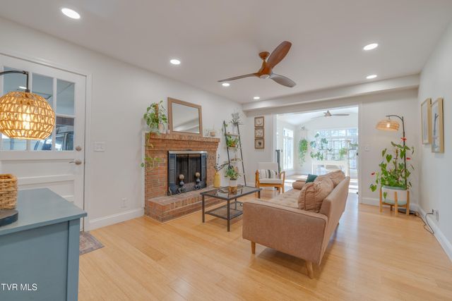 2405 Rambling Road, Johnson City, TN 37604