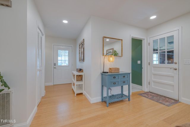 2405 Rambling Road, Johnson City, TN 37604