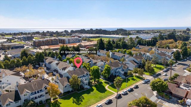 41 Grandview Street 1204, Santa Cruz, CA 95060