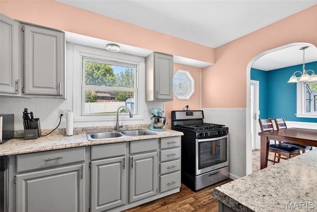 1308 South Drive, St Charles, MO 63303