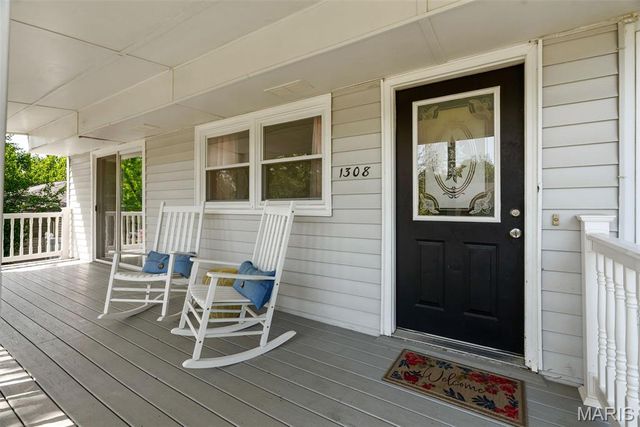 1308 South Drive, St Charles, MO 63303