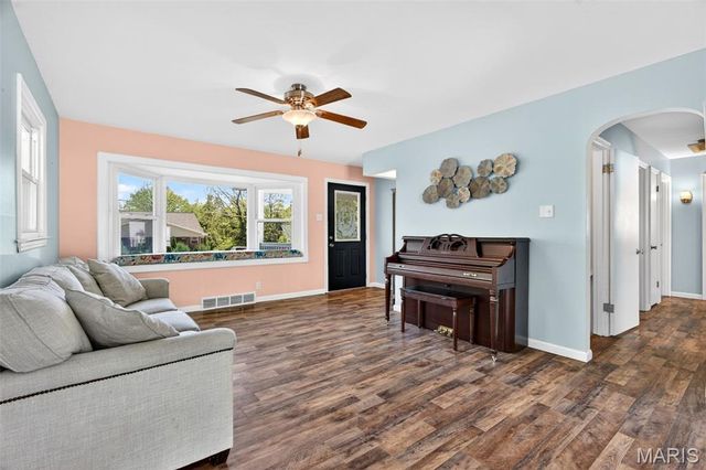 1308 South Drive, St Charles, MO 63303