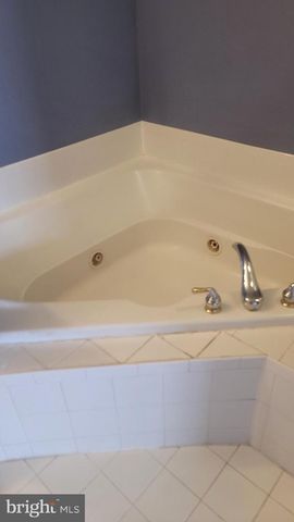 5004 BALTIMORE DR, Marlton, NJ 08053