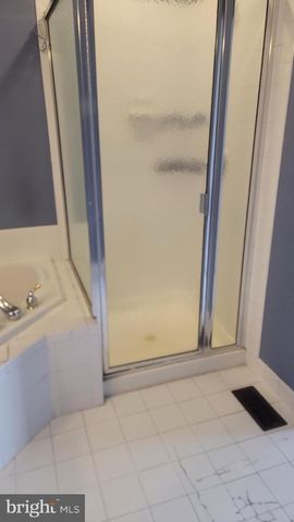 5004 BALTIMORE DR, Marlton, NJ 08053