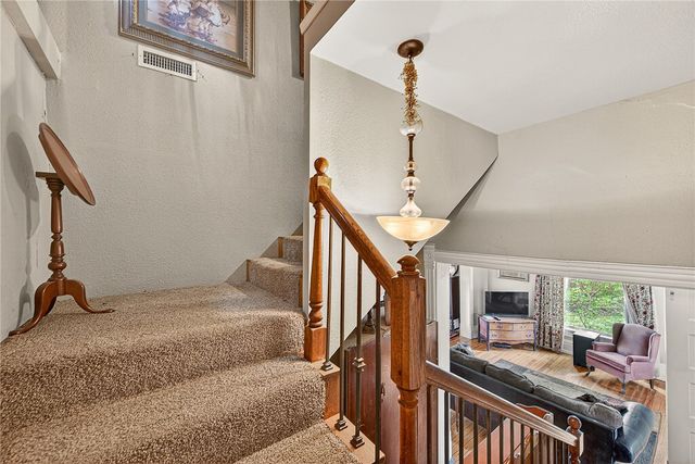 1016 S 4th Street, Rogers, AR 72756