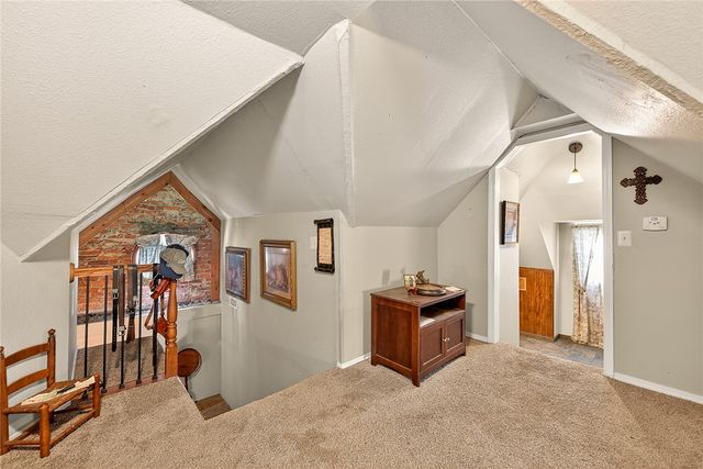 1016 S 4th Street, Rogers, AR 72756