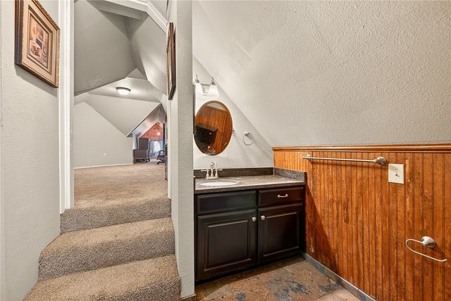 1016 S 4th Street, Rogers, AR 72756