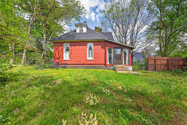 1016 S 4th Street, Rogers, AR 72756