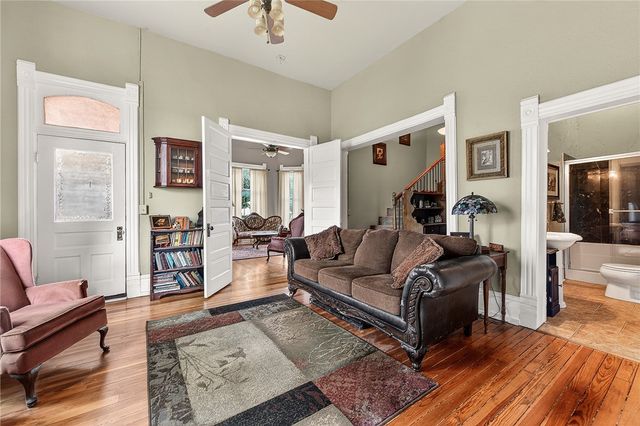 1016 S 4th Street, Rogers, AR 72756