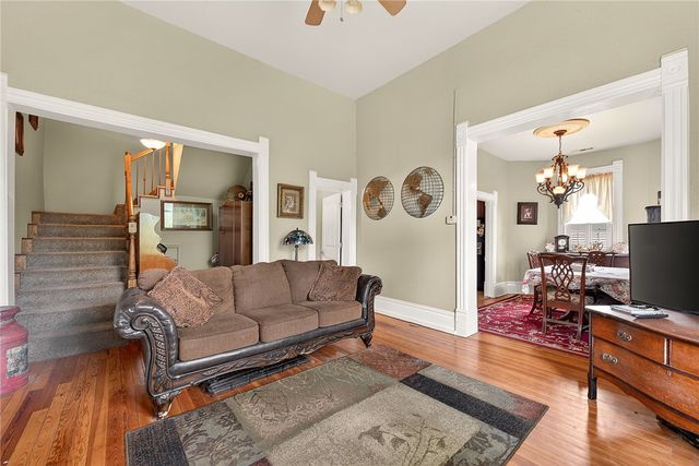 1016 S 4th Street, Rogers, AR 72756