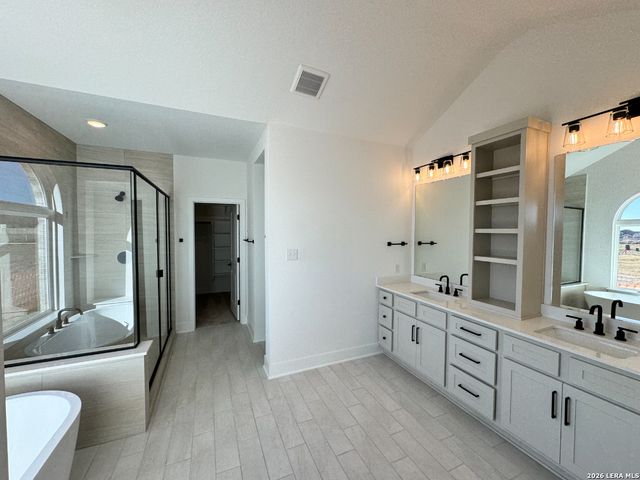 153 Megan's Point, Castroville, TX 78009