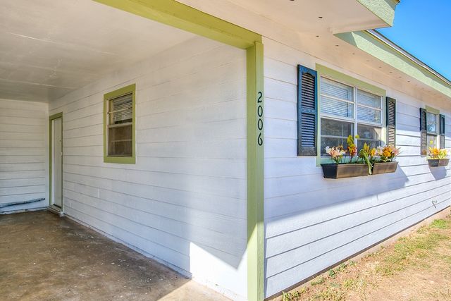 2006 Field St, San Angelo, TX 76901