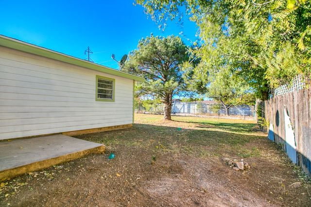 2006 Field St, San Angelo, TX 76901