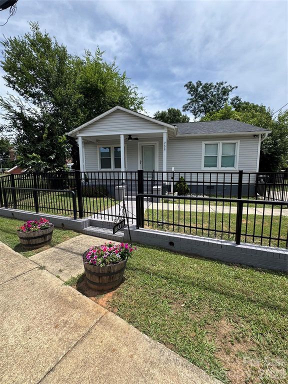 209 Pond Street, Rock Hill, SC 29730