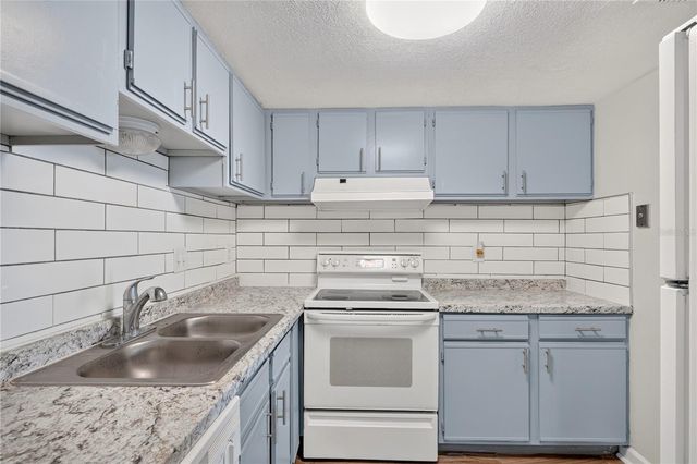 4203 S. SEMORAN BLVD 12, Orlando, FL 32822