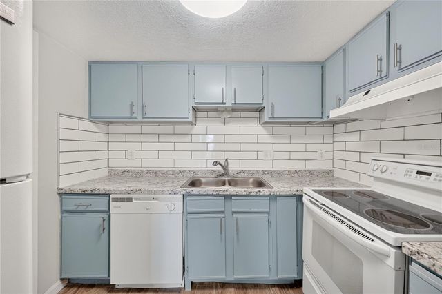 4203 S. SEMORAN BLVD 12, Orlando, FL 32822
