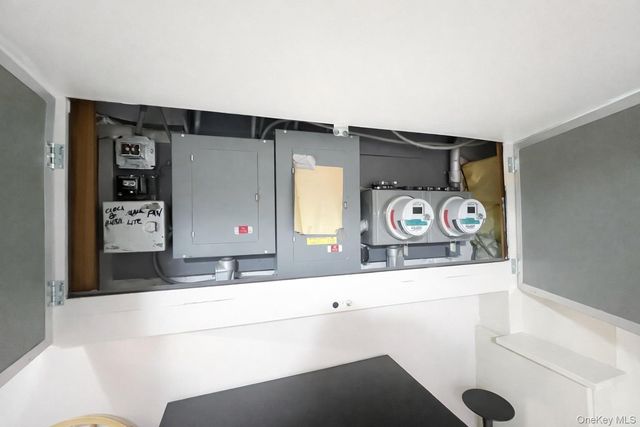 6017 80th Avenue, Glendale, NY 11385