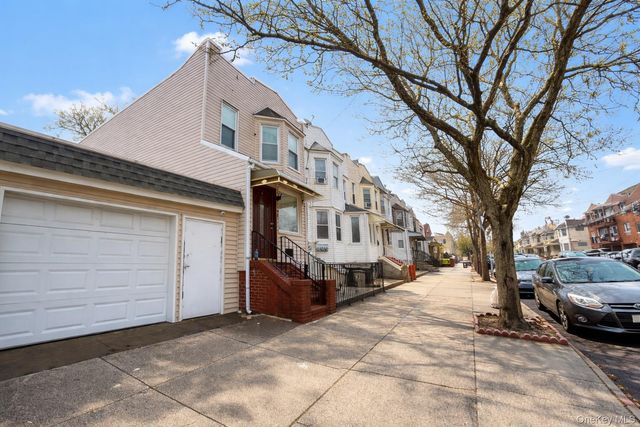 6017 80th Avenue, Glendale, NY 11385