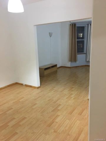 6017 80th Avenue, Glendale, NY 11385