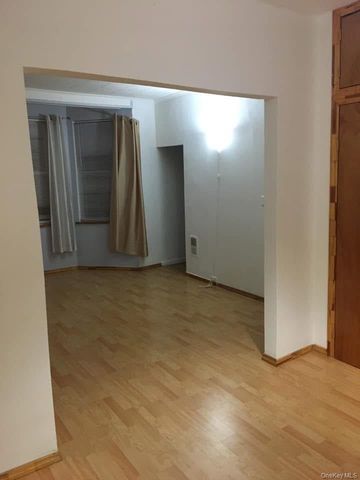 6017 80th Avenue, Glendale, NY 11385