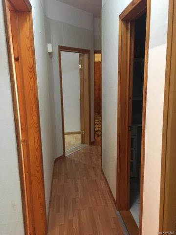 6017 80th Avenue, Glendale, NY 11385