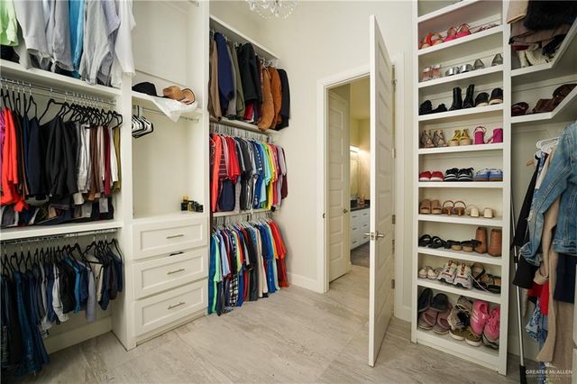 23720 Oak Knoll Drive, Edcouch, TX 78538