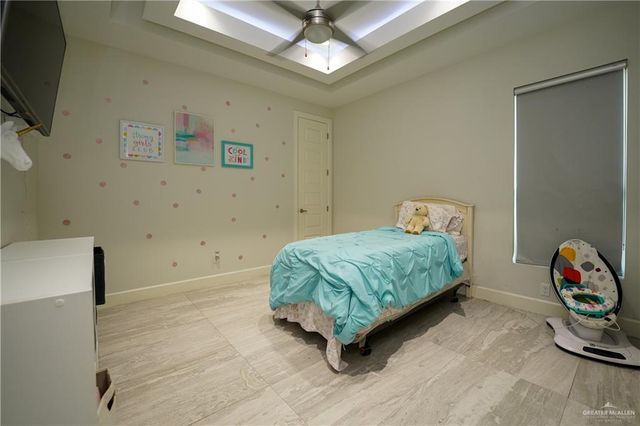 23720 Oak Knoll Drive, Edcouch, TX 78538