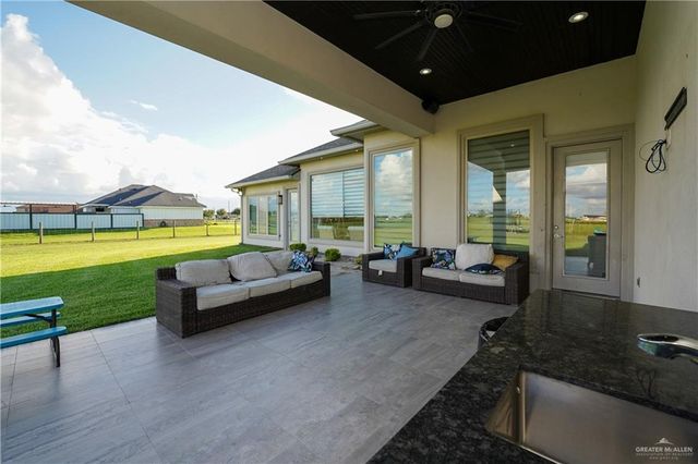 23720 Oak Knoll Drive, Edcouch, TX 78538