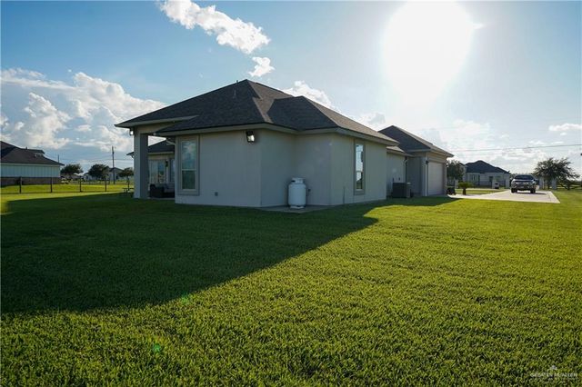 23720 Oak Knoll Drive, Edcouch, TX 78538