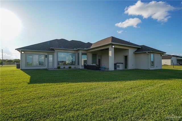 23720 Oak Knoll Drive, Edcouch, TX 78538