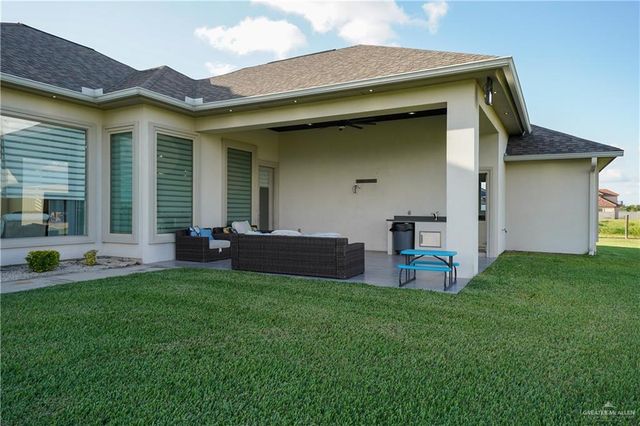 23720 Oak Knoll Drive, Edcouch, TX 78538