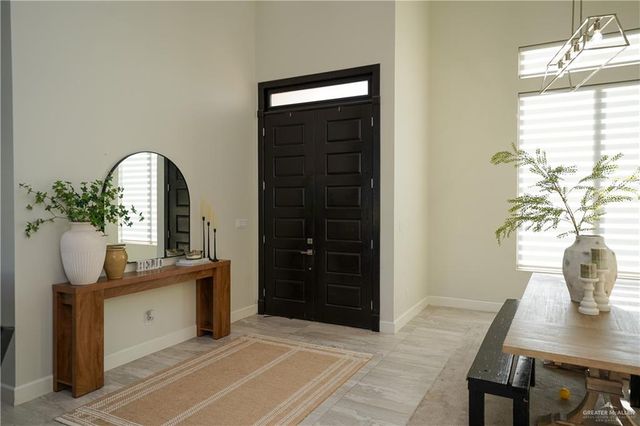 23720 Oak Knoll Drive, Edcouch, TX 78538