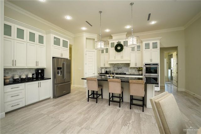 23720 Oak Knoll Drive, Edcouch, TX 78538