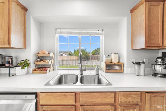 1067 W Pouch St, Kuna, ID 83634