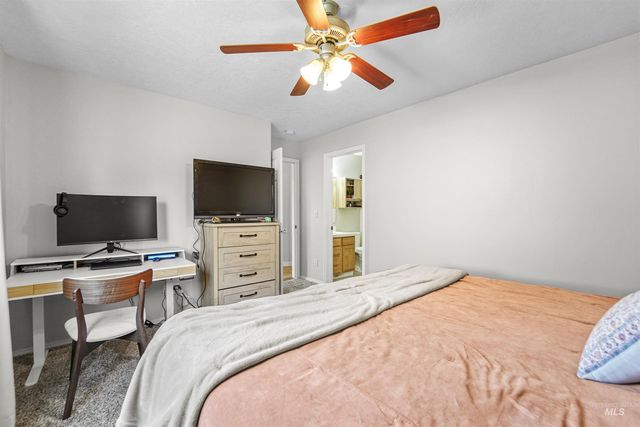 1067 W Pouch St, Kuna, ID 83634