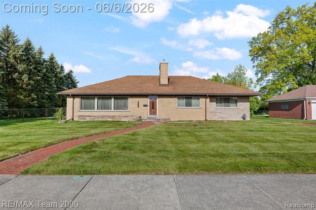 111 Brentwood Drive, Dearborn, MI 48124