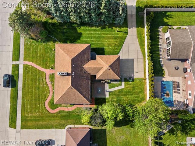 111 Brentwood Drive, Dearborn, MI 48124