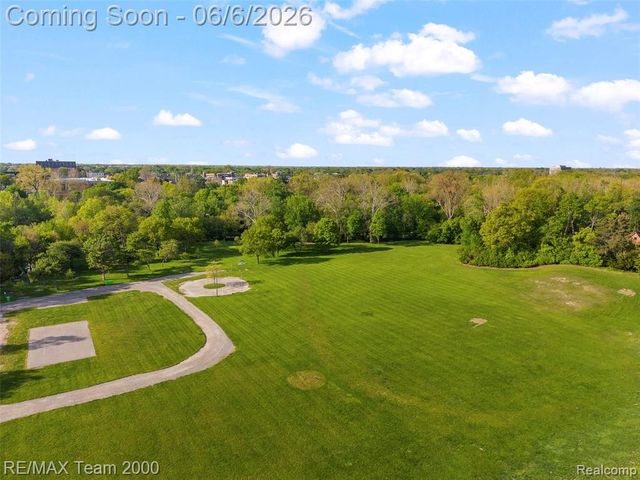 111 Brentwood Drive, Dearborn, MI 48124