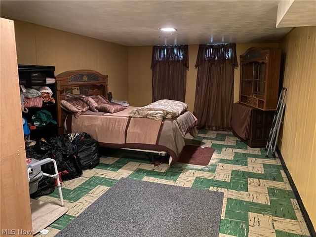 19601 Mayfair Lane, Warrensville Heights, OH 44128