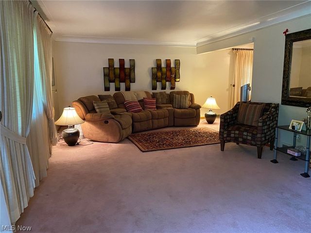 19601 Mayfair Lane, Warrensville Heights, OH 44128