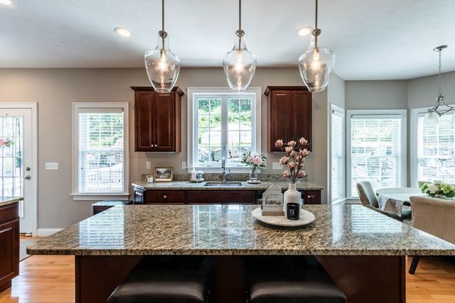 493 Taylor Rd, Stow, MA 01775