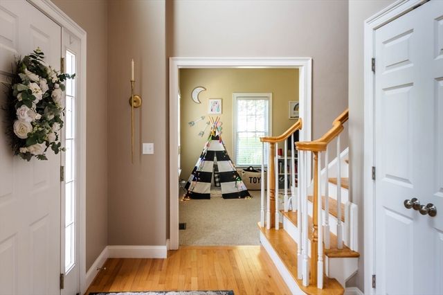 493 Taylor Rd, Stow, MA 01775