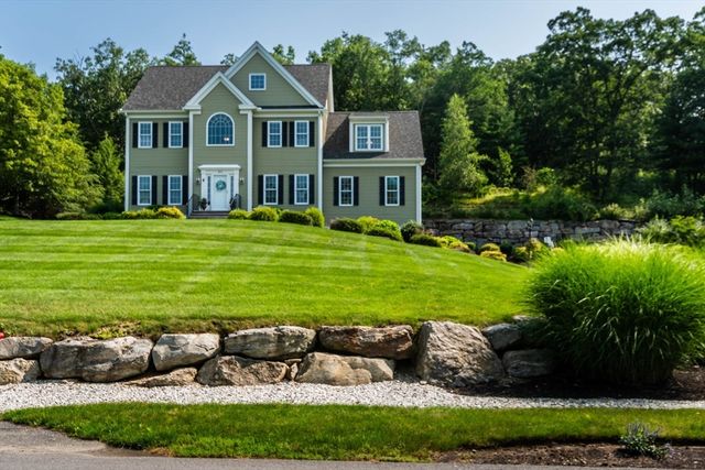 493 Taylor Rd, Stow, MA 01775