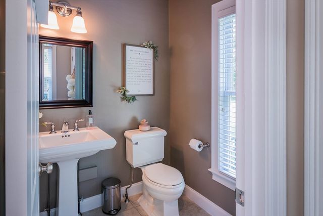 493 Taylor Rd, Stow, MA 01775